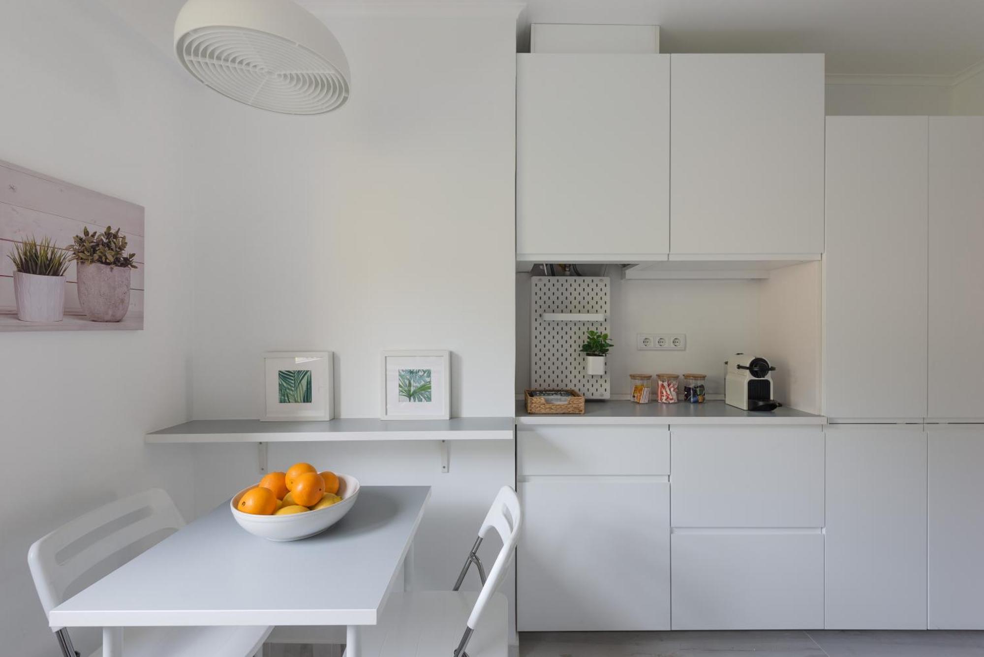Light-Filled, Fully Renovated Apt near Belém, By TimeCooler Lisbona Esterno foto