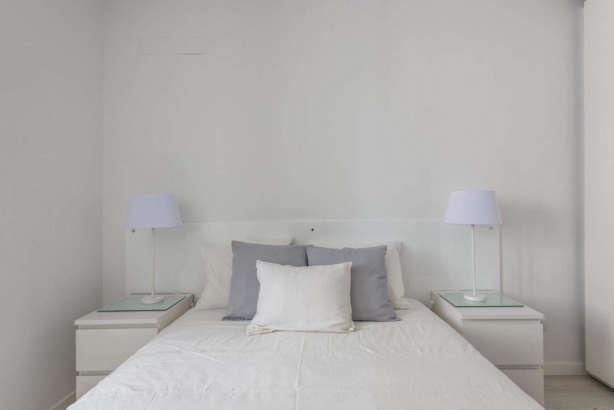 Light-Filled, Fully Renovated Apt near Belém, By TimeCooler Lisbona Esterno foto
