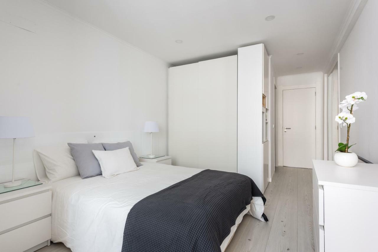 Light-Filled, Fully Renovated Apt near Belém, By TimeCooler Lisbona Esterno foto