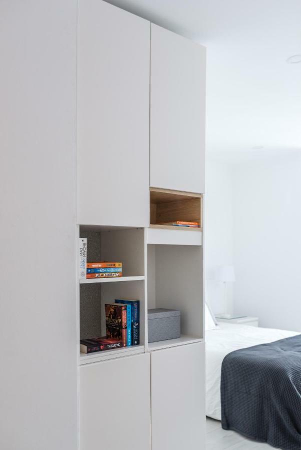 Light-Filled, Fully Renovated Apt near Belém, By TimeCooler Lisbona Esterno foto